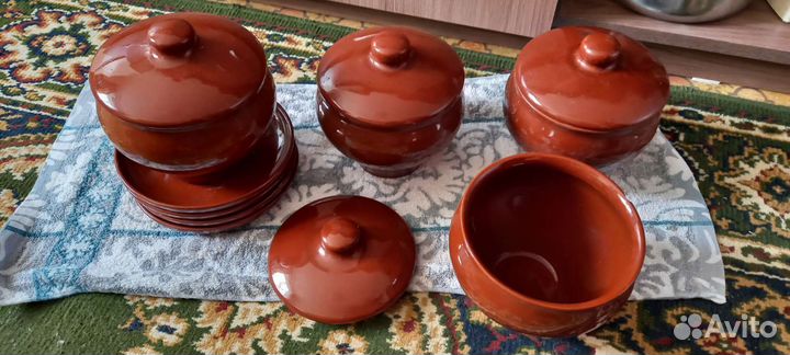 Горшки для запекания и блюдца