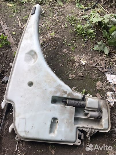 Бачок омывателя bmw е90