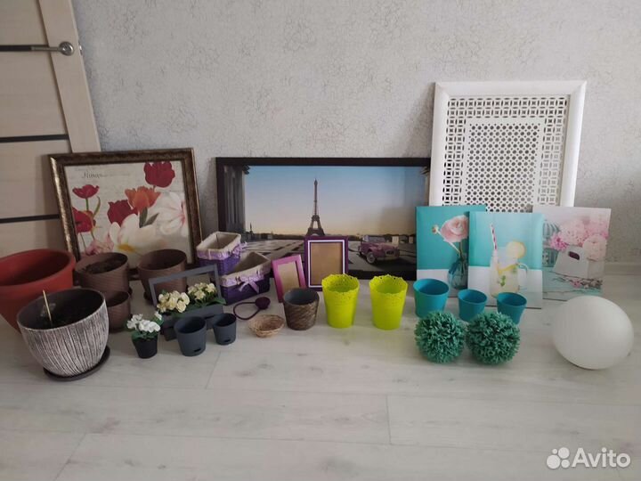 Горшки, кашпо, картины, предметы интерьера