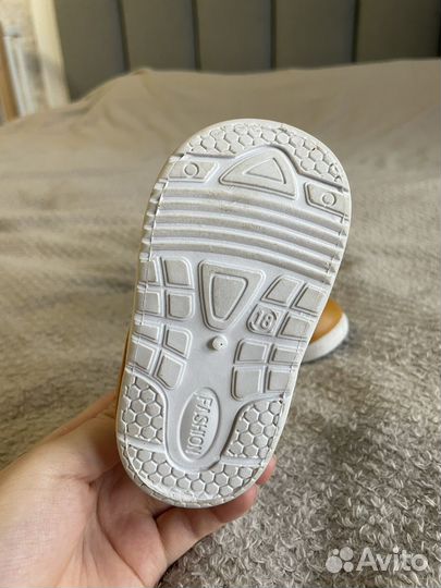 Ботинки утепленные 18 размер