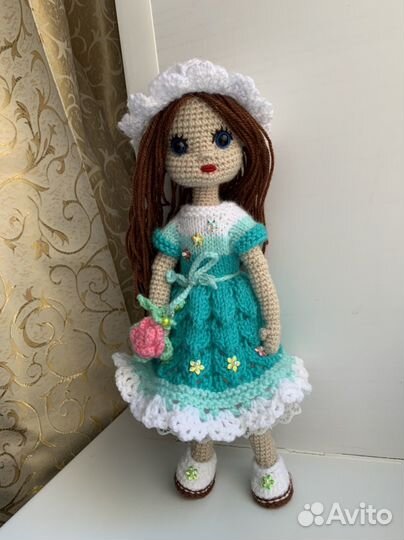 Кукла ручной работы с одеждой