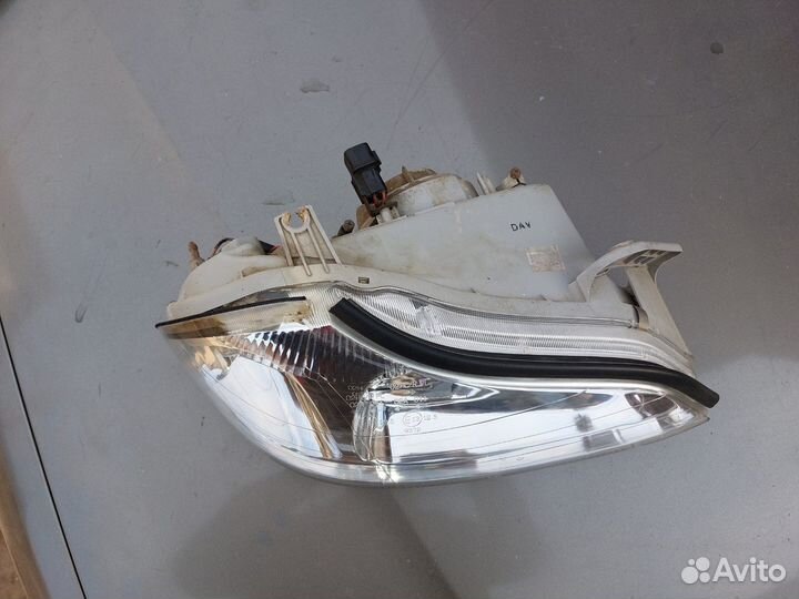 Фара правая Kia Clarus 2 Оригинал