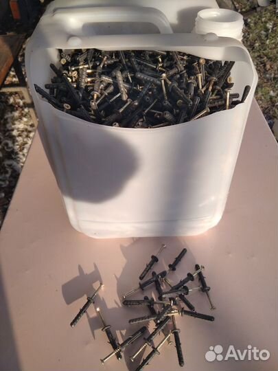 Дюбель гвоздь 6х40