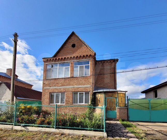 Коттедж 150 м² на участке 10 сот.