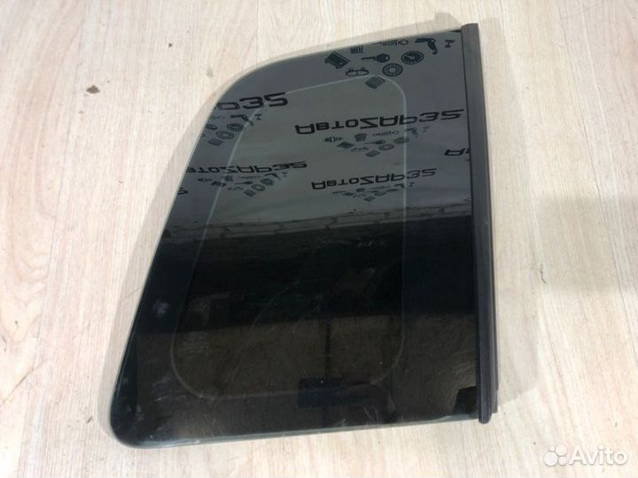 Форточка правая Ford Fusion fyja 2007