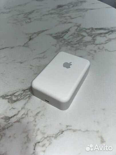 MagSafe Battery Pack 10000 mAh повер банк