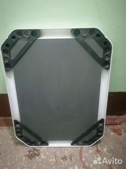 Зеркало настенное в раме