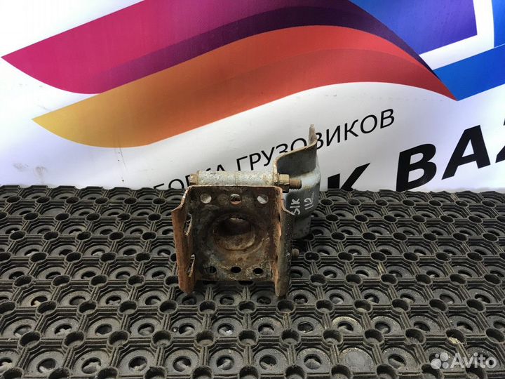 Кронштейн радиатора Scania 3-series