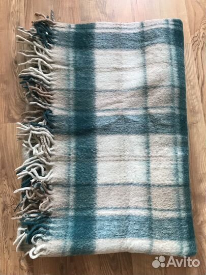 Одеяло шерстяное 200х145