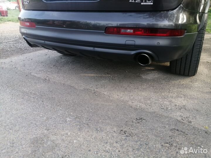 Задний бампер