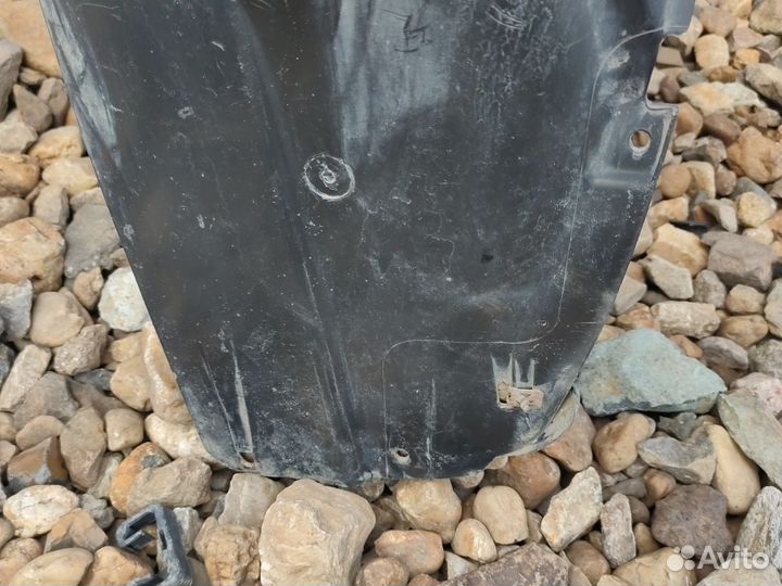 Подкрылок передний правый лада калина 2