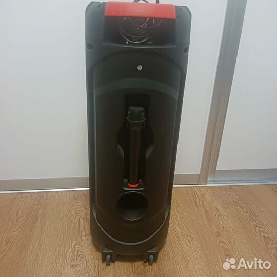 Колонка-караоке с микрофоном