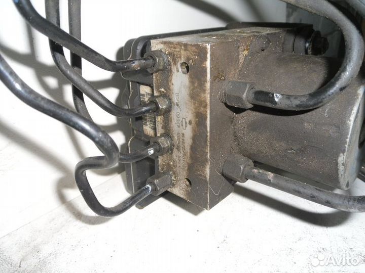 Блок ABS (насос) Nissan Teana (J32) 2008-2013