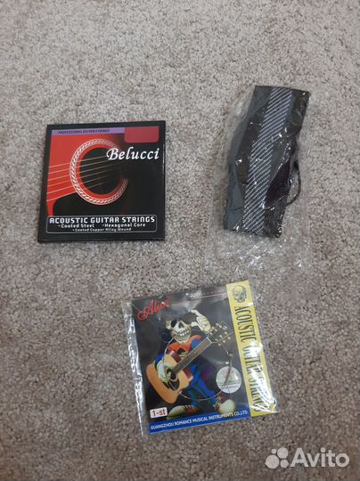 Гитара розовая