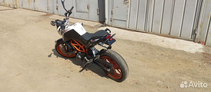 KTM 390 duke