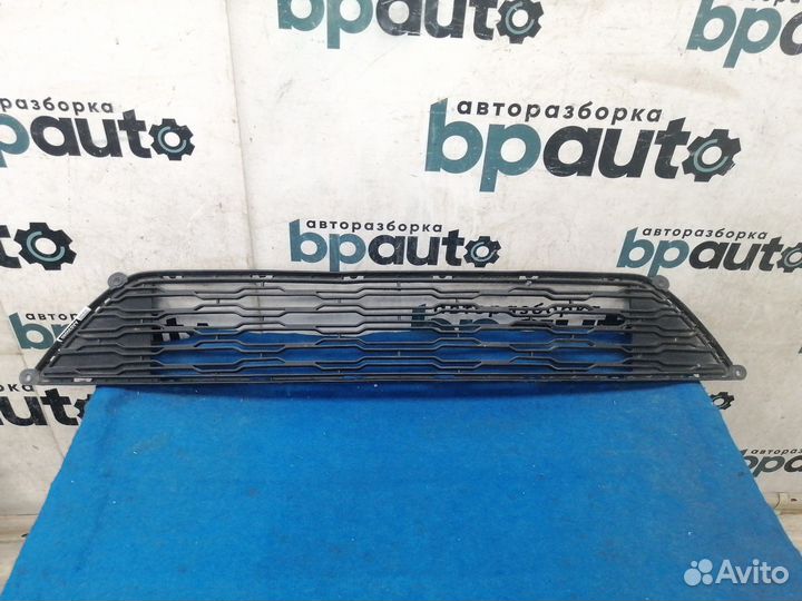 Решетка переднего бампера 86522-1H500 Kia ceed