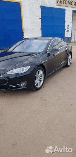 Tesla Model S AT, 2014, 132 500 км