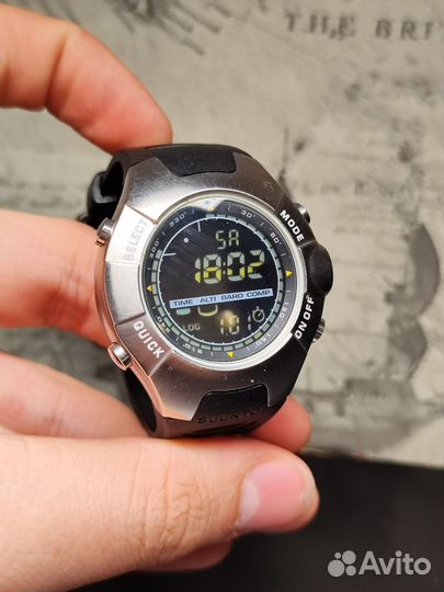 Часы Suunto observer