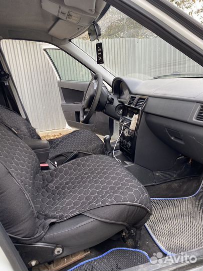 LADA Priora 1.6 МТ, 2013, битый, 332 419 км