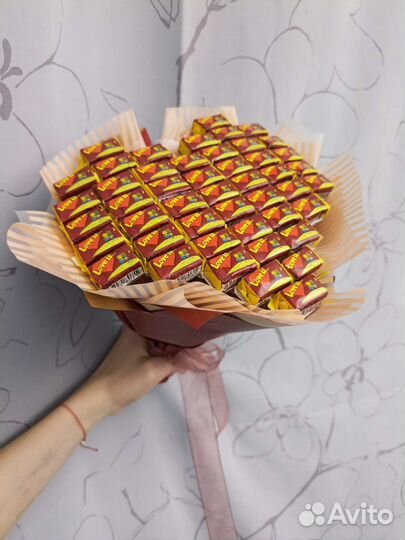 Съедобный букет из love is