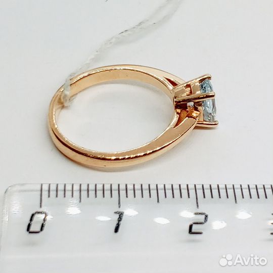 Кольцо с синтетическим камнем Золото