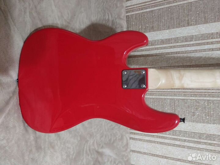Бас гитара Fender precision(replic)