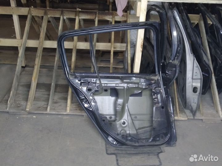 Дверь задняя левая Renault Megane II