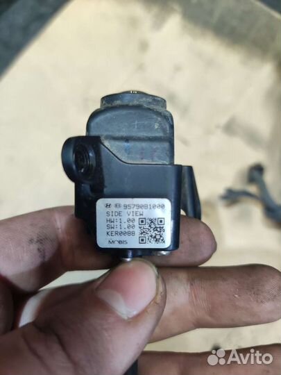 Камера левого зеркала Hyundai Genesis G80