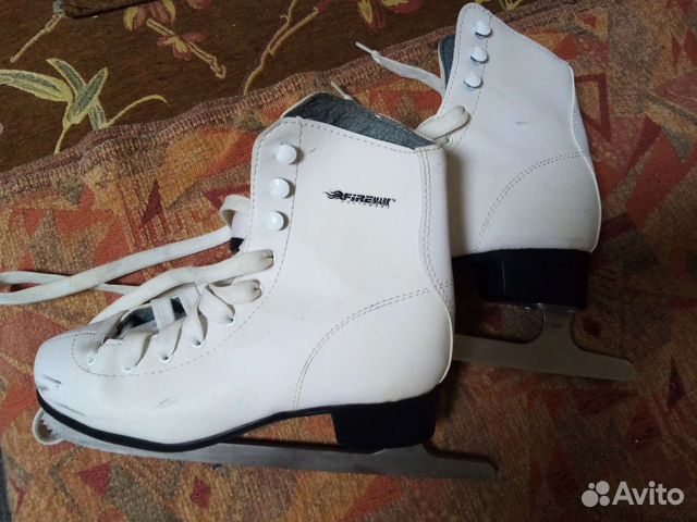 Коньки фигурные 36 размер