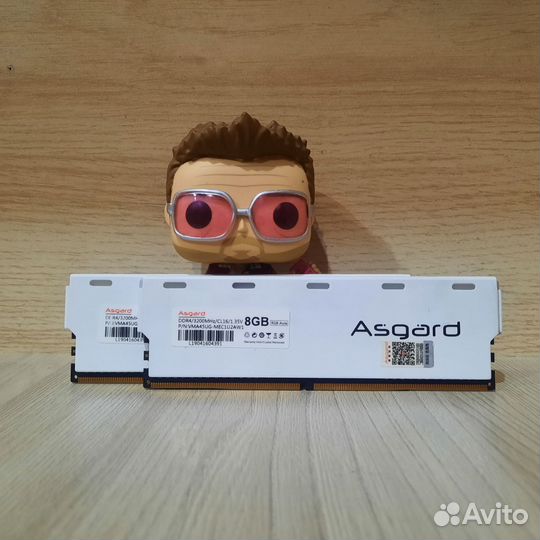 Оперативная память Asgard Loki W1 RGB DDR4 2x8 Гб