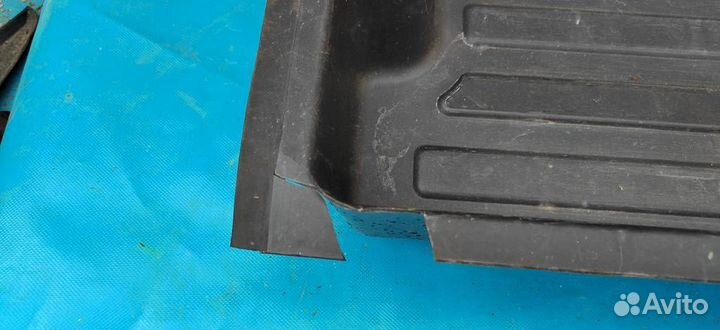 Ниша запасного колеса Audi Q7 (2006-2016)