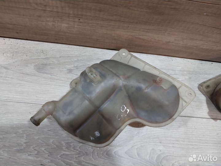 Расширительный бачок Volkswagen Passat B5 Audi A4