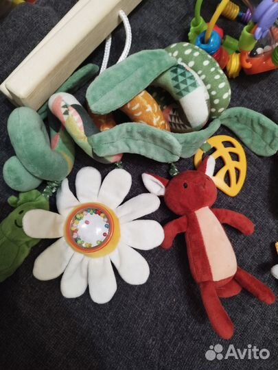 Развивающие игрушки для малышей