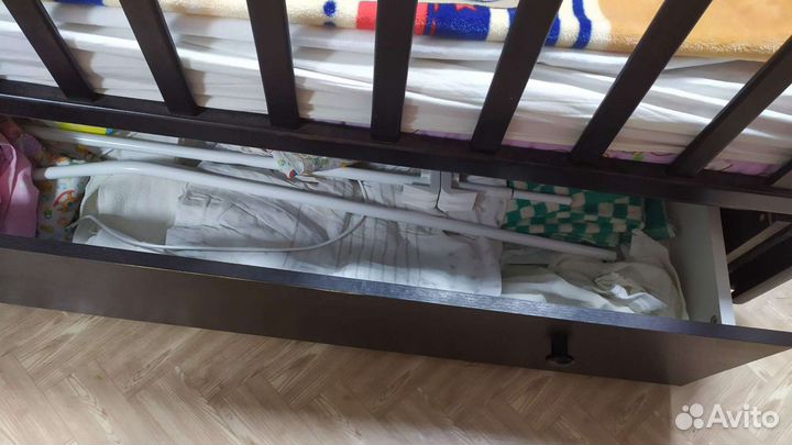 Детская кроватка Топотушки с маятником и ящиком