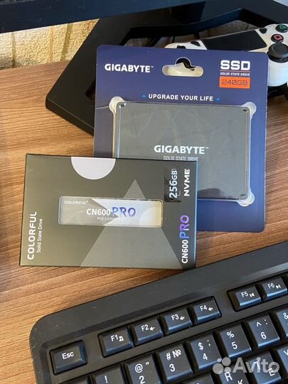 SSD Gigabyte 240gb SATA новый