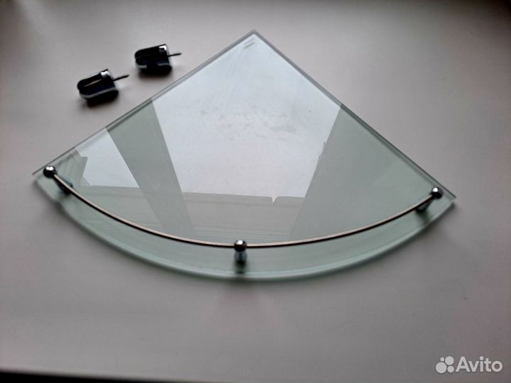 Полка стеклянная угловая