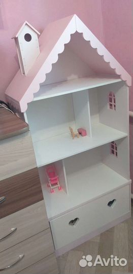 Большой кукольный домик