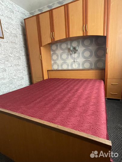 Кровать двухспальная с матрасом бу 160 200
