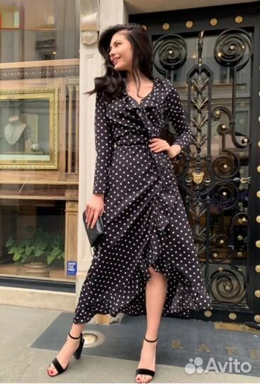 Платье в горошек на запах