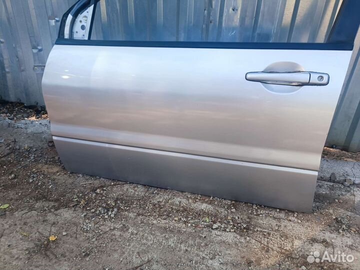 Передняя левая дверь Лансер 9