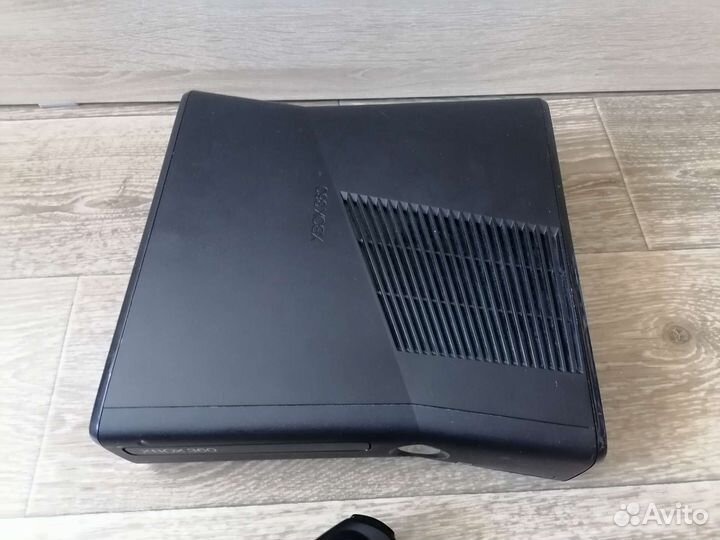 Xbox 360S 250gb +999игр Прошита