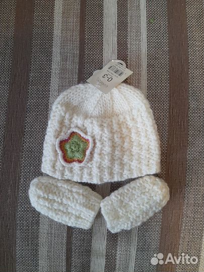 Шапочка и варежки для новорожденного