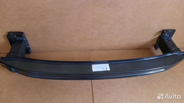 Усилитель переднего бампера volkswagen polo 5