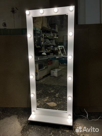 Новое напольное зеркало с подсветкой
