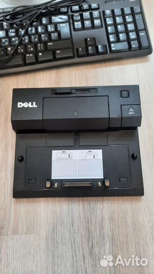 Монитор, клавиатура, док-станция