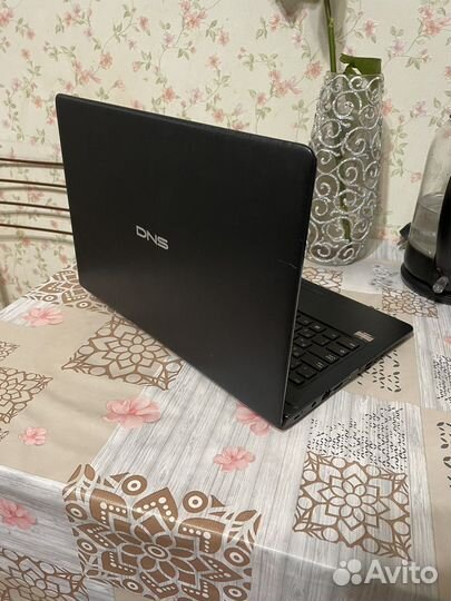 Продам ноутбук DNS