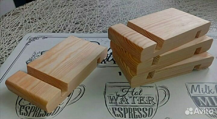 Подставка для телефона из дерева (подарок)