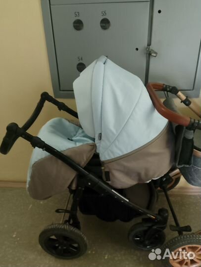 Коляска 3 в 1 с автолюлькой