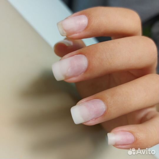 Модель на маникюр и педикюр