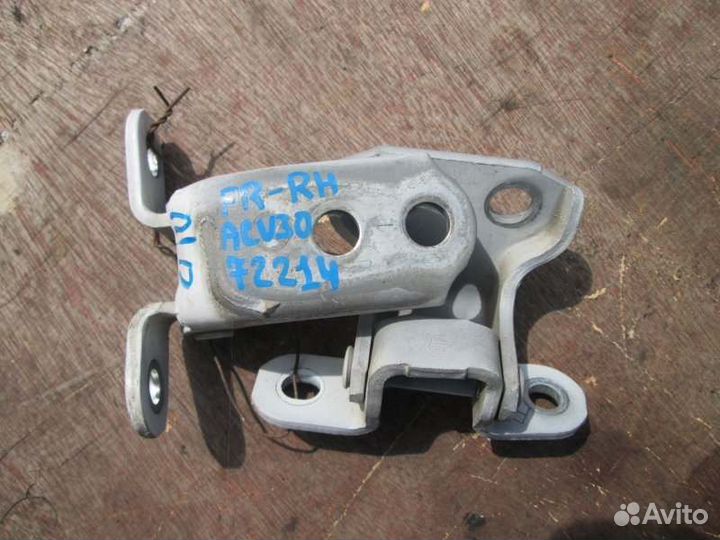 Петля двери передняя правая Toyota Camry ACV30